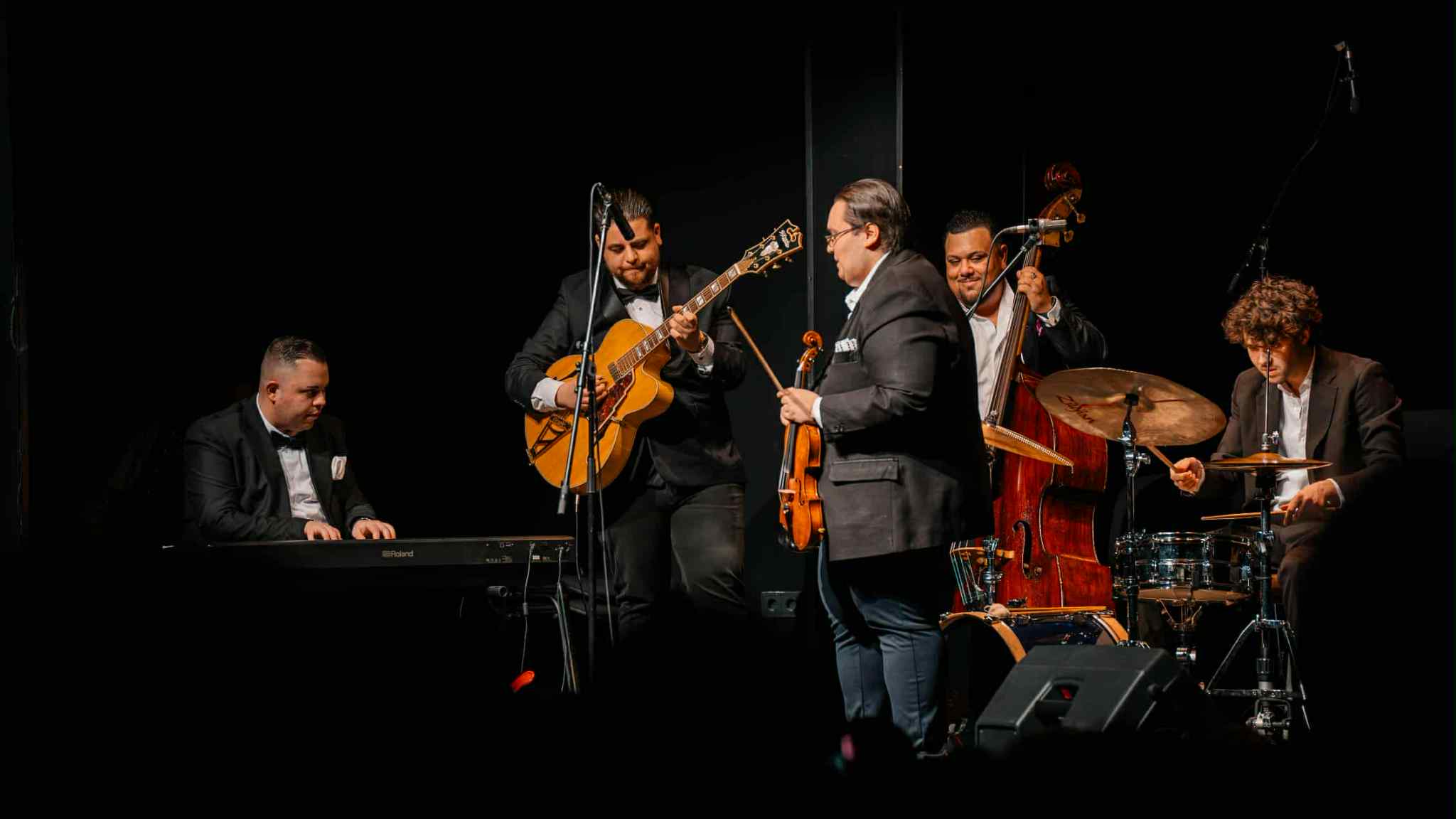 WestOfGipsy zenekar, a gipsy-pop stílus képviselője